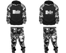 將圖片載入圖庫檢視器 Hubby and Wifey matching top and bottom set, Camo Grey hoodie and sweatpants sets for mens, camo hoodie and jogger set womens. Couple matching camo jogger pants.