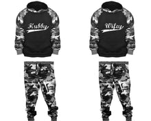 將圖片載入圖庫檢視器 Hubby and Wifey matching top and bottom set, Camo Grey hoodie and sweatpants sets for mens, camo hoodie and jogger set womens. Couple matching camo jogger pants.