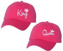將圖片載入圖庫檢視器 King and Queen matching caps for couples, Neon Pink baseball caps.White color Vinyl Design