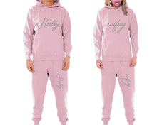 將圖片載入圖庫檢視器 Hubby and Wifey matching top and bottom set, Pink pullover hoodie and sweatpants sets for mens, pullover hoodie and jogger set womens. Matching couple joggers.