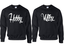 將圖片載入圖庫檢視器 Hubby and Wifey couple sweatshirts. Black sweaters for men, sweaters for women. Sweat shirt. Matching sweatshirts for couples