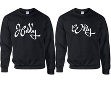 將圖片載入圖庫檢視器 Hubby and Wifey couple sweatshirts. Black sweaters for men, sweaters for women. Sweat shirt. Matching sweatshirts for couples