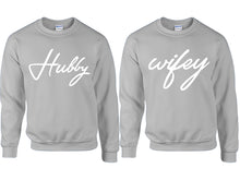 將圖片載入圖庫檢視器 Hubby Wifey couple sweatshirts. Sports Grey sweaters for men, sweaters for women. Sweat shirt. Matching sweatshirts for couples