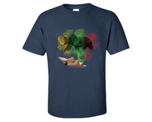 將圖片載入圖庫檢視器 Woman Rasta Smoke Bear custom t shirts, graphic tees. Navy Blue t shirts for men. Navy Blue t shirt for mens, tee shirts.