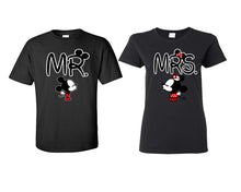 將圖片載入圖庫檢視器 Mr Mrs matching couple shirts.Couple shirts, Black t shirts for men, t shirts for women. Couple matching shirts.
