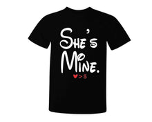 將圖片載入圖庫檢視器 Black color She&#39;s Mine design T Shirt for Man.

