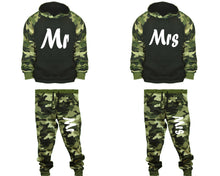 將圖片載入圖庫檢視器 Mr and Mrs matching top and bottom set, Camo Green hoodie and sweatpants sets for mens, camo hoodie and jogger set womens. Couple matching camo jogger pants.
