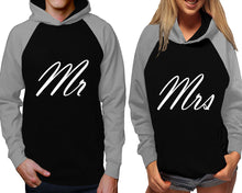 Görseli Galeri görüntüleyiciye yükleyin, Mr and Mrs raglan hoodies, Matching couple hoodies, Grey Black his and hers man and woman contrast raglan hoodies
