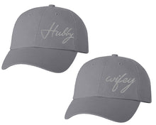 將圖片載入圖庫檢視器 Hubby and Wifey matching caps for couples, Grey baseball caps.Silver Glitter color Vinyl Design
