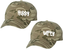 Görseli Galeri görüntüleyiciye yükleyin, Hubby and Wifey matching caps for couples, Tan Camo baseball caps.
