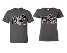 將圖片載入圖庫檢視器 Mr Mrs matching couple shirts.Couple shirts, Charcoal t shirts for men, t shirts for women. Couple matching shirts.
